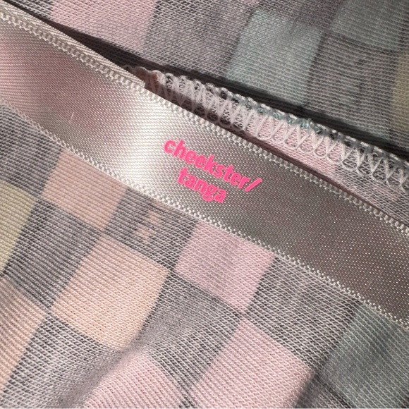 Victoria's Secret PINK Checkered Cheekster Panties Large EUC 2019 - Picture 4 of 8